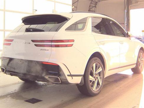 Used 2026 Genesis GV70 3.5T Sport Advanced image 13