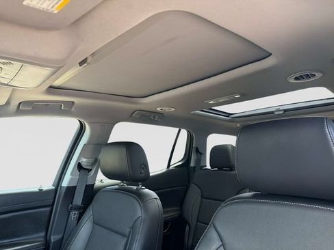 Used 2023 GMC Acadia SLT w/ Preferred Package FWD image 23