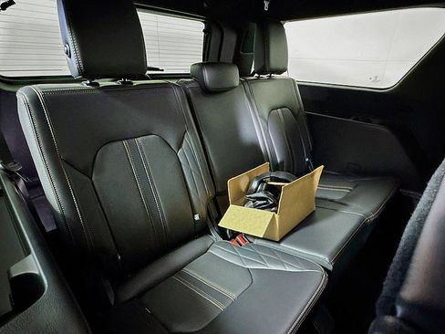 Used 2024 Ford Expedition Max Platinum image 30