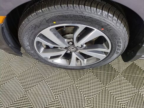 Certified 2024 Honda Odyssey Touring image 31