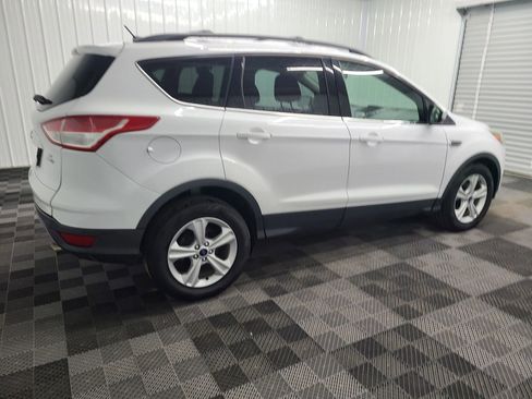 Used 2015 Ford Escape SE image 12