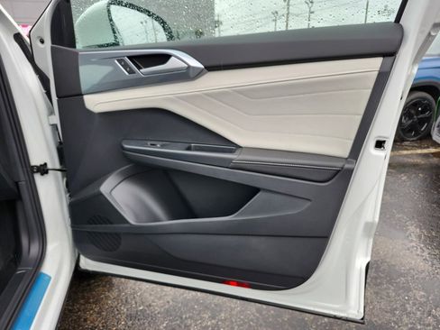 New 2026 Volkswagen Taos SEL AWD/4WD image 15