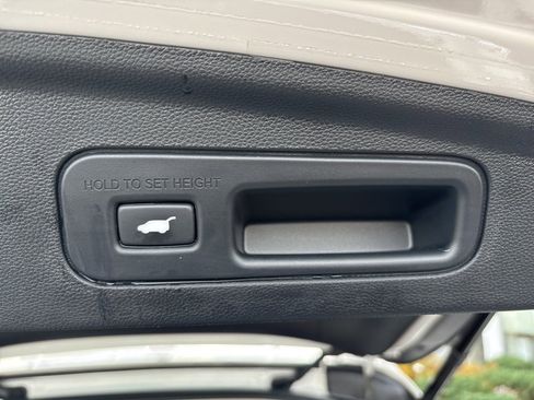 Used 2025 Acura MDX w/ Technology Package image 54