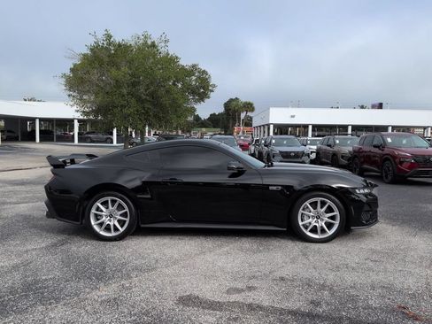 Used 2024 Ford Mustang GT Premium RWD image 3