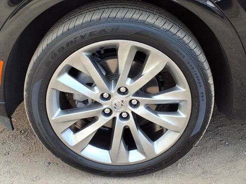 Used 2023 Buick Envision Avenir image 29