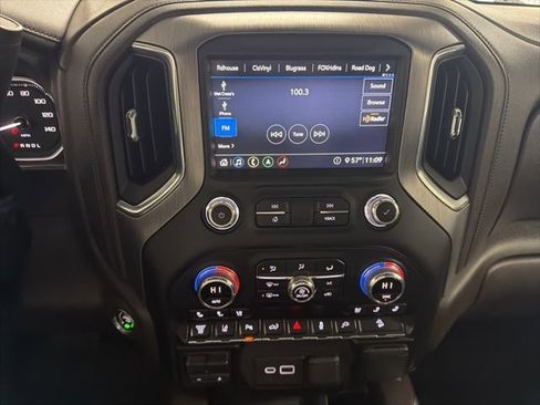 Used 2020 GMC Sierra 3500 Denali w/ Denali Ultimate Package AWD/4WD image 21