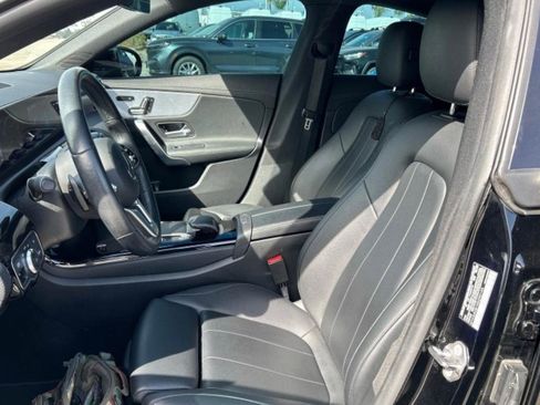 Used 2022 Mercedes-Benz CLA 250 image 4
