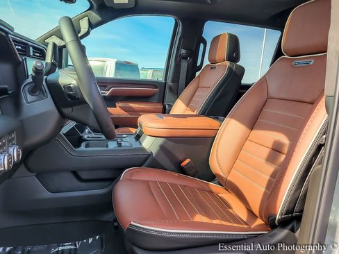 New 2026 GMC Sierra 2500 Denali Ultimate w/ LPO, Black Badging Package image 7
