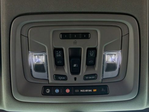 Used 2020 Chevrolet Silverado 1500 RST image 28