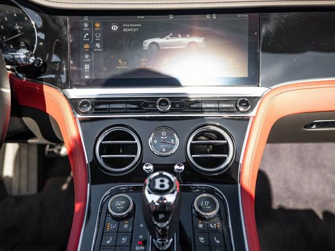 Used 2023 Bentley Continental GT Mulliner image 25