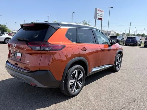 Used 2021 Nissan Rogue SL w/ Premium Package image 6