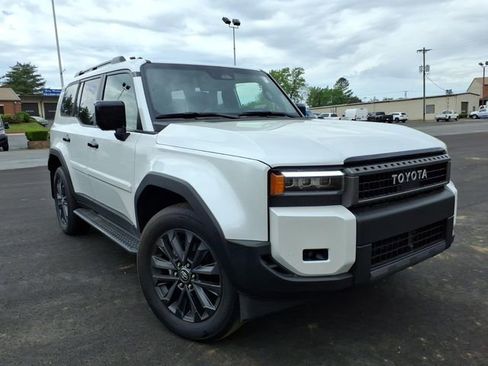 Used 2026 Toyota Land Cruiser w/ Premium Package AWD/4WD image 15