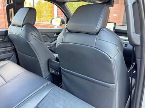 Used 2024 Toyota Tacoma TRD Off-Road w/ TRD Off Road Premium Package AWD/4WD image 36