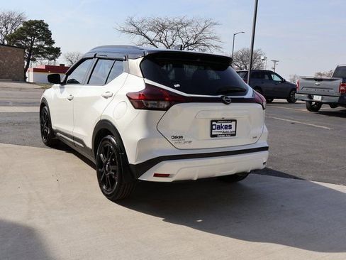 Used 2022 Nissan Kicks SR w/ Premium Package image 6
