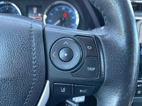 Used 2017 Toyota Corolla SE w/ Carpet Mat Package (TMS) FWD image 19