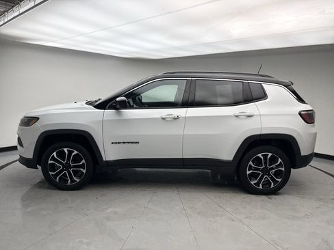 Used 2023 Jeep Compass Limited image 2