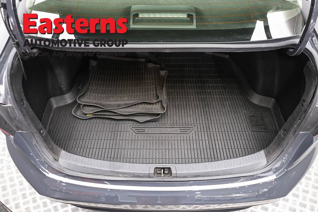 Used 2023 Toyota Corolla LE FWD image 10
