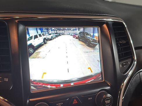 Used 2015 Jeep Grand Cherokee Limited w/ Luxury Group II AWD/4WD image 16