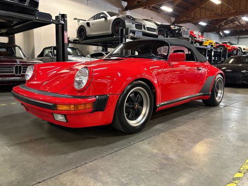 Used 1989 Porsche 911 Carrera RWD image 3
