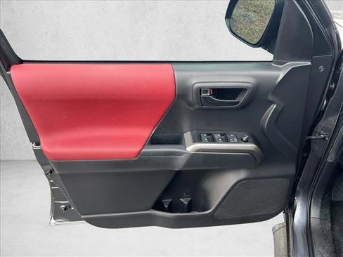 Certified 2022 Toyota Tacoma SR5 w/ Technology Package image 11