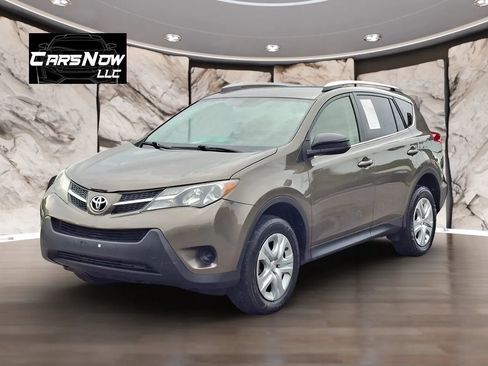 Used 2013 Toyota RAV4 LE FWD image 3