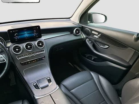 Used 2021 Mercedes-Benz GLC 300 image 37