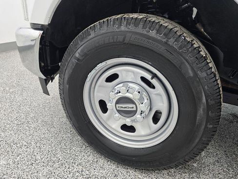 Used 2022 Ford F350 XL w/ Power Equipment Group image 27
