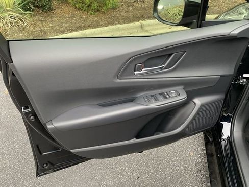New 2026 Toyota Prius Plug-In Hybrid FWD image 17