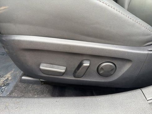 Used 2024 MAZDA MAZDA3 s image 17