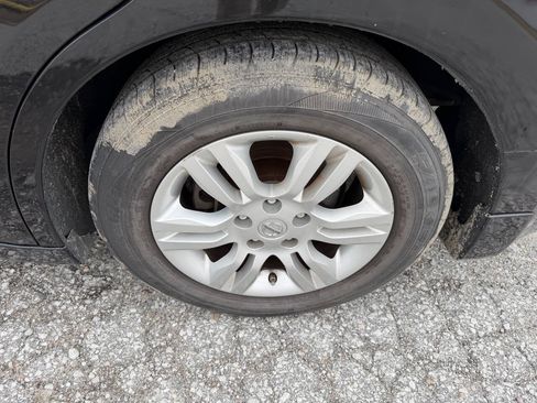 Used 2010 Nissan Altima 2.5 SL w/ SL Pkg FWD image 10