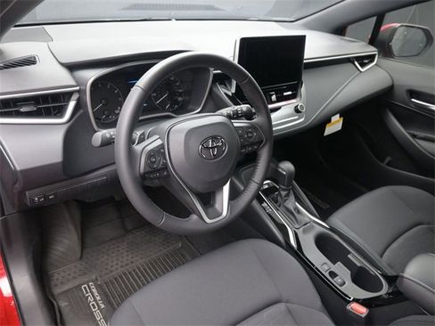 Certified 2025 Toyota Corolla SE image 18