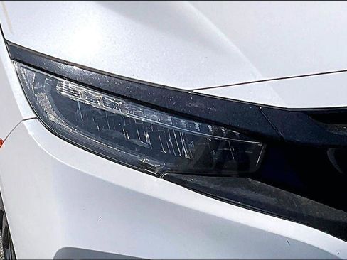 Used 2019 Honda Civic Touring image 29