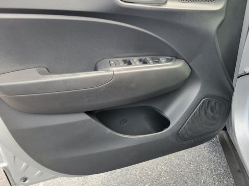 Used 2021 Hyundai Venue SE FWD image 23