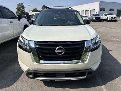 Used 2024 Nissan Pathfinder Platinum w/ Cargo Package FWD image 2