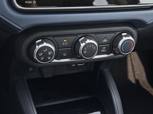 New 2025 Nissan Versa SV image 18