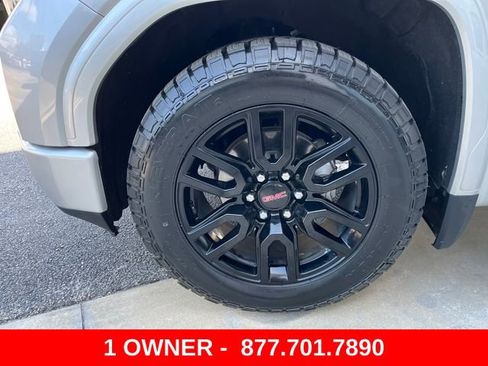 Used 2022 GMC Sierra 1500 Elevation w/ Preferred Package RWD image 11