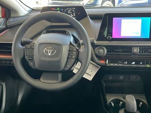 Used 2026 Toyota Prius Plug-In Hybrid FWD image 4
