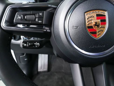 New 2026 Porsche Macan AWD image 10