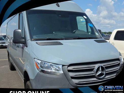 Used 2022 Mercedes-Benz Sprinter 2500 image 1