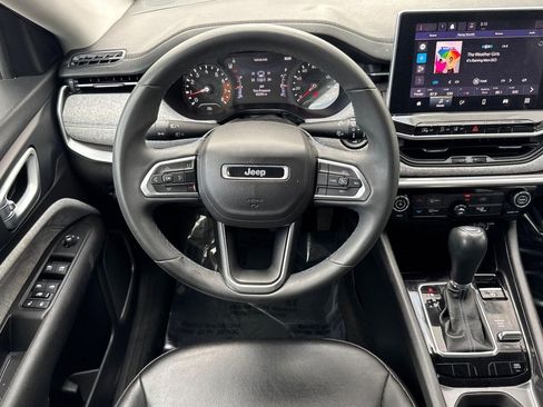 Used 2022 Jeep Compass Latitude AWD/4WD image 30