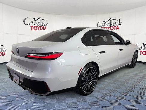 Used 2024 BMW 740i RWD image 8