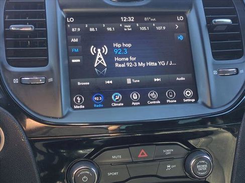 Used 2019 Chrysler 300 S image 13