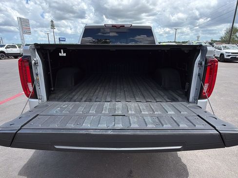 Used 2022 GMC Sierra 1500 AT4 w/ AT4 Premium Package AWD/4WD image 29