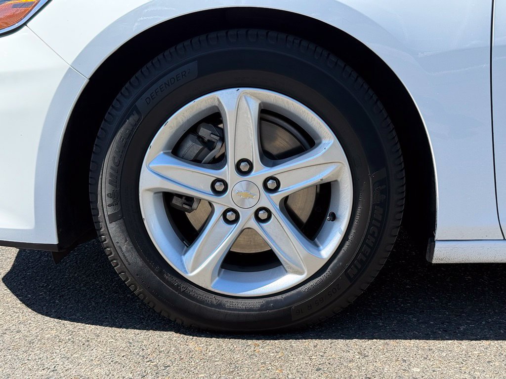 Used 2022 Chevrolet Malibu LS FWD image 11