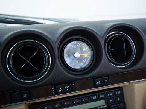 Used 1989 Mercedes-Benz 560 SL image 33