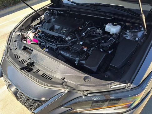 Certified 2025 Lexus ES 300h F Sport w/ Accessory Package (Z1) FWD image 6
