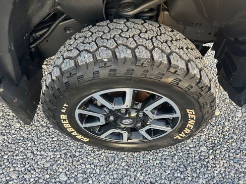 Used 2015 Toyota Tundra SR5 w/ TRD Off Road Package image 12