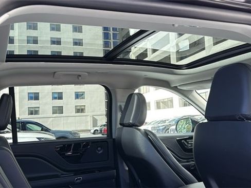 New 2025 Lincoln Aviator Reserve w/ Jet Appearance Package image 5