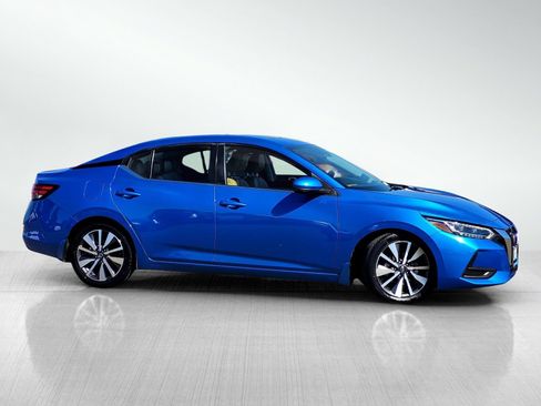Used 2020 Nissan Sentra SV w/ SV Premium Package FWD image 3