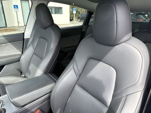 Used 2024 Tesla Model Y Long Range image 12